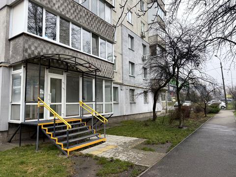 комерційна за адресою Європейська вул. (Жовтнева), 6