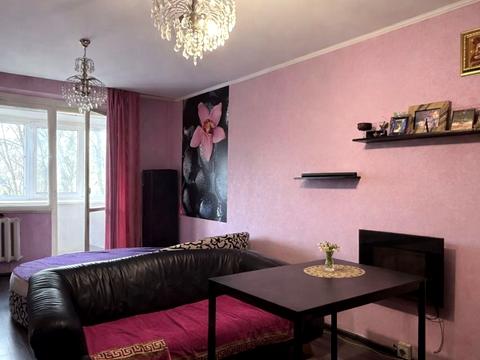 квартира за адресою Тролейбусна вул., 8