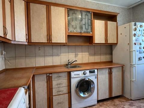 квартира за адресою Тролейбусна вул., 8