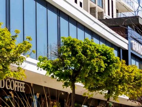 комерційна за адресою Мальовнича вул., 3