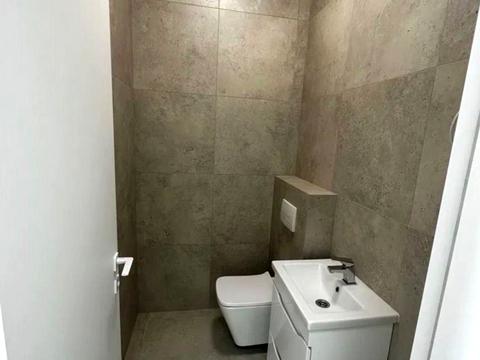 коммерческая по адресу Мальовнича ул., 3