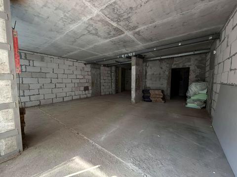 комерційна за адресою Лук'янівська пл., (Будинок)