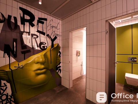 комерційна за адресою Володимирська вул., 12