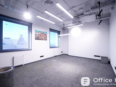 комерційна за адресою Володимирська вул., 12