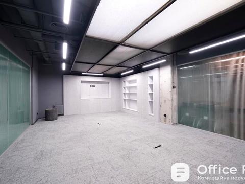 комерційна за адресою Володимирська вул., 12