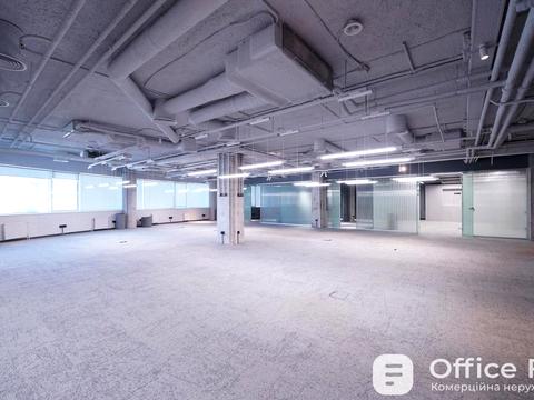 комерційна за адресою Володимирська вул., 12