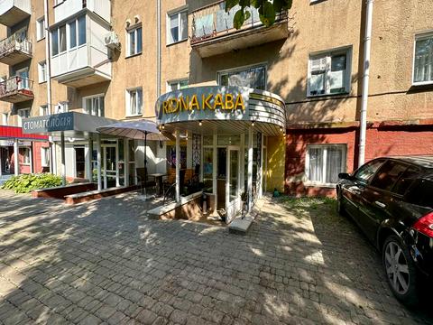 коммерческая по адресу Степана Бандеры ул., 33а