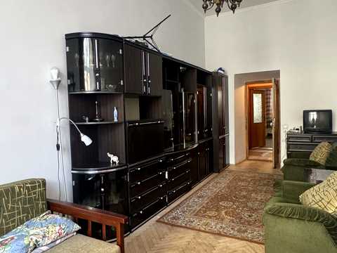 квартира за адресою Театральна вул., 7