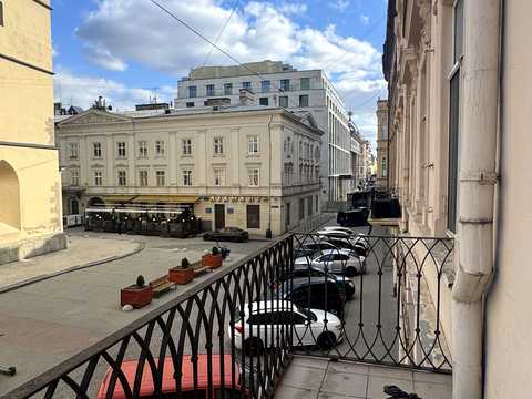 квартира за адресою Театральна вул., 7