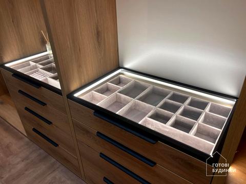 дом по адресу Розкішна