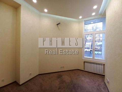 коммерческая по адресу Музейний пер., 4