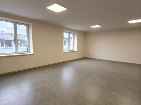 комерційна за адресою Богдана Хмельницького вул., 14