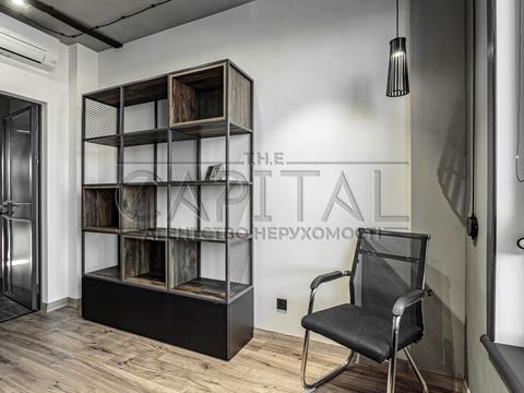 комерційна за адресою Михайла Бойчука вул. (Кіквідзе), 41-Б