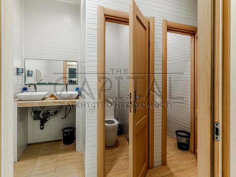 комерційна за адресою Саксаганського вул., 67