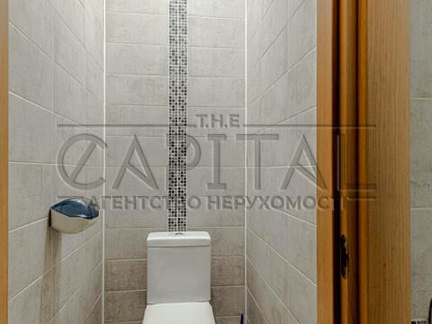 комерційна за адресою Саксаганського вул., 67