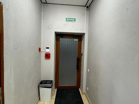 комерційна за адресою Героїв УПА вул., 65