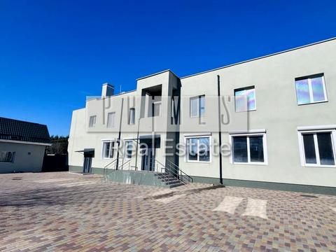 комерційна за адресою Пономарьова вул., 17