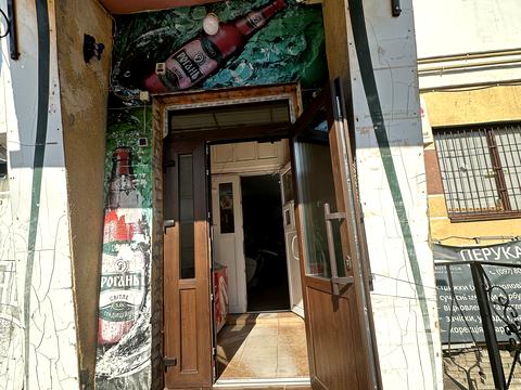 комерційна за адресою Чернівецька вул., 58