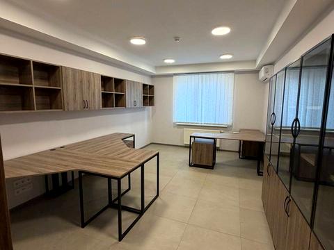 комерційна за адресою Сергія Данченка вул., 5