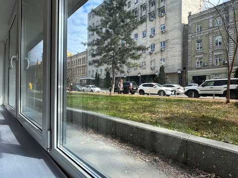 комерційна за адресою Івана Франка вул., 30