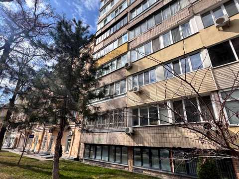 комерційна за адресою Івана Франка вул., 30