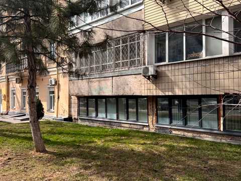 комерційна за адресою Івана Франка вул., 30