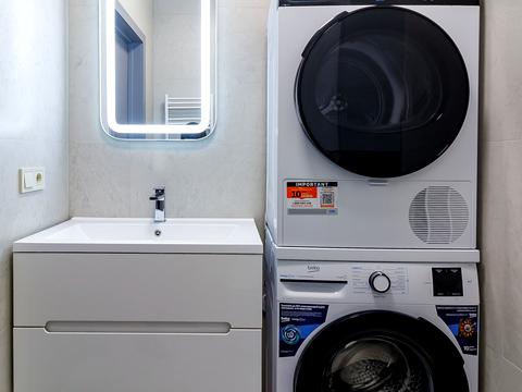 квартира по адресу Олександра Олеся ул., 1