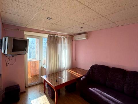 квартира за адресою Ніла Армстронга вул. (Казакова), 1