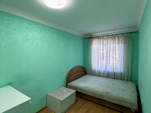 квартира за адресою Ніла Армстронга вул. (Казакова), 1