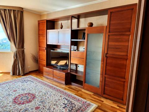 квартира за адресою Генерала Генадія Воробйова вул. (Курська), 13-Е