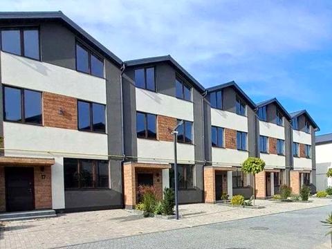 будинок за адресою Фруктова вул.