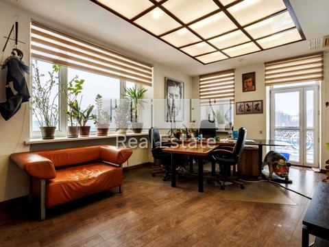 комерційна за адресою Музейний пров., 2