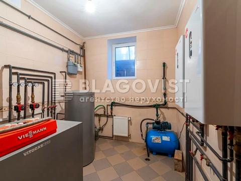 дом по адресу Василя Сухомлинського ул., 19