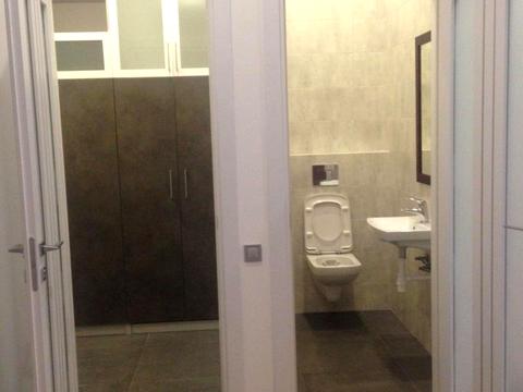 комерційна за адресою Кловський узвіз, 7a