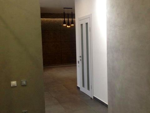 комерційна за адресою Кловський узвіз, 7a