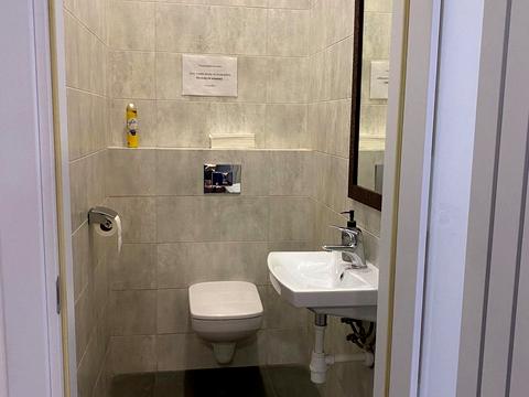 комерційна за адресою Кловський узвіз, 7a