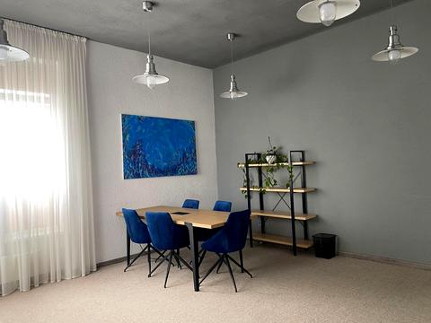 комерційна за адресою Кловський узвіз, 7a