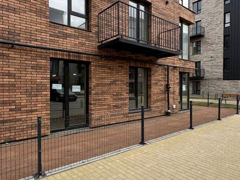 комерційна за адресою 24 Серпня вул., 13