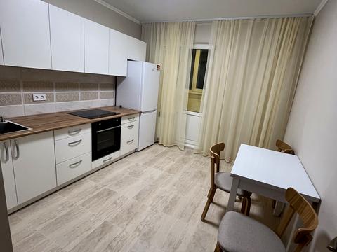 квартира за адресою Софії Русової вул., 1-Б