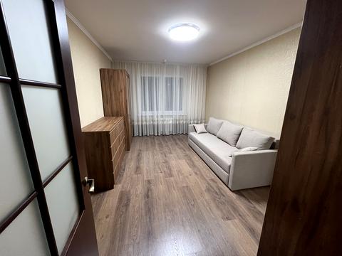 квартира за адресою Софії Русової вул., 1-Б