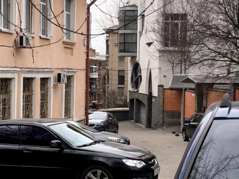 комерційна за адресою Барикадний пров., 5