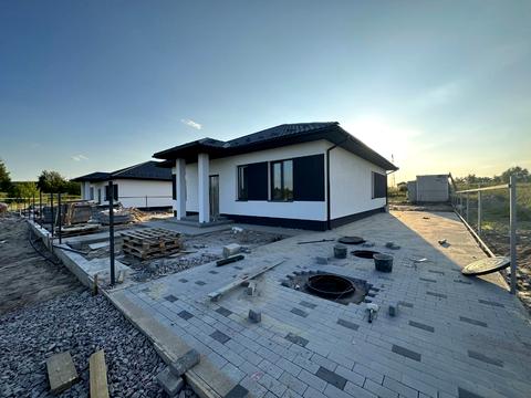 будинок за адресою Молодіжна вул.