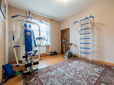 будинок за адресою Квітки Цісик вул. (Гамарника), 81
