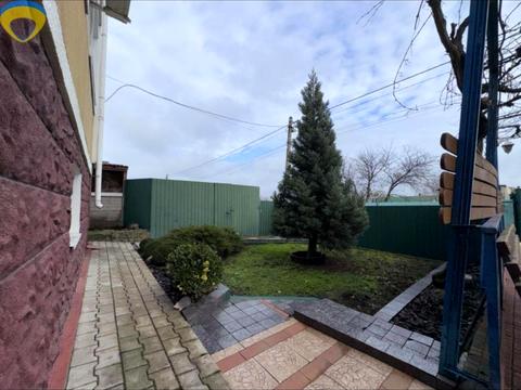 будинок за адресою смт. Авангард, Авангард