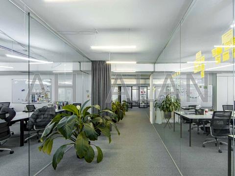 комерційна за адресою Жилянська вул., 59