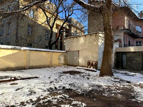 комерційна за адресою Маєра Балабана вул., 12