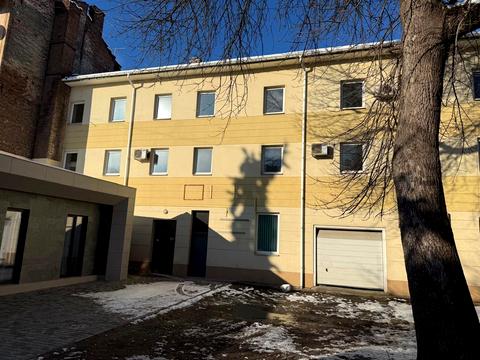 комерційна за адресою Маєра Балабана вул., 12