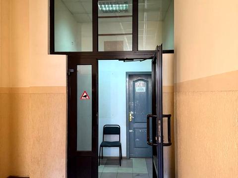 комерційна за адресою Маєра Балабана вул., 12