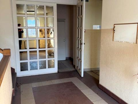 комерційна за адресою Маєра Балабана вул., 12