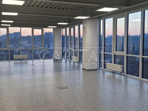 коммерческая по адресу Верхній Вал ул., 62